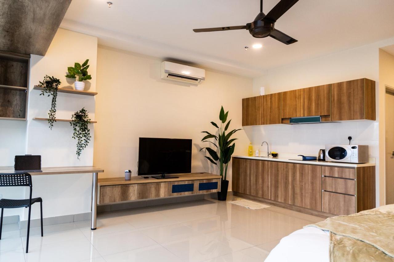 Studio Units At Pacific Tower Near Jaya One By Comfyasia Petaling Jaya Exterior foto