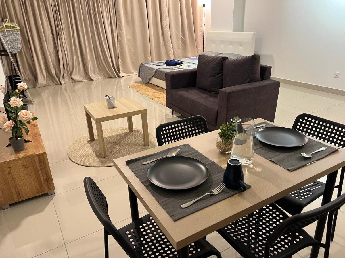 Studio Units At Pacific Tower Near Jaya One By Comfyasia Petaling Jaya Exterior foto